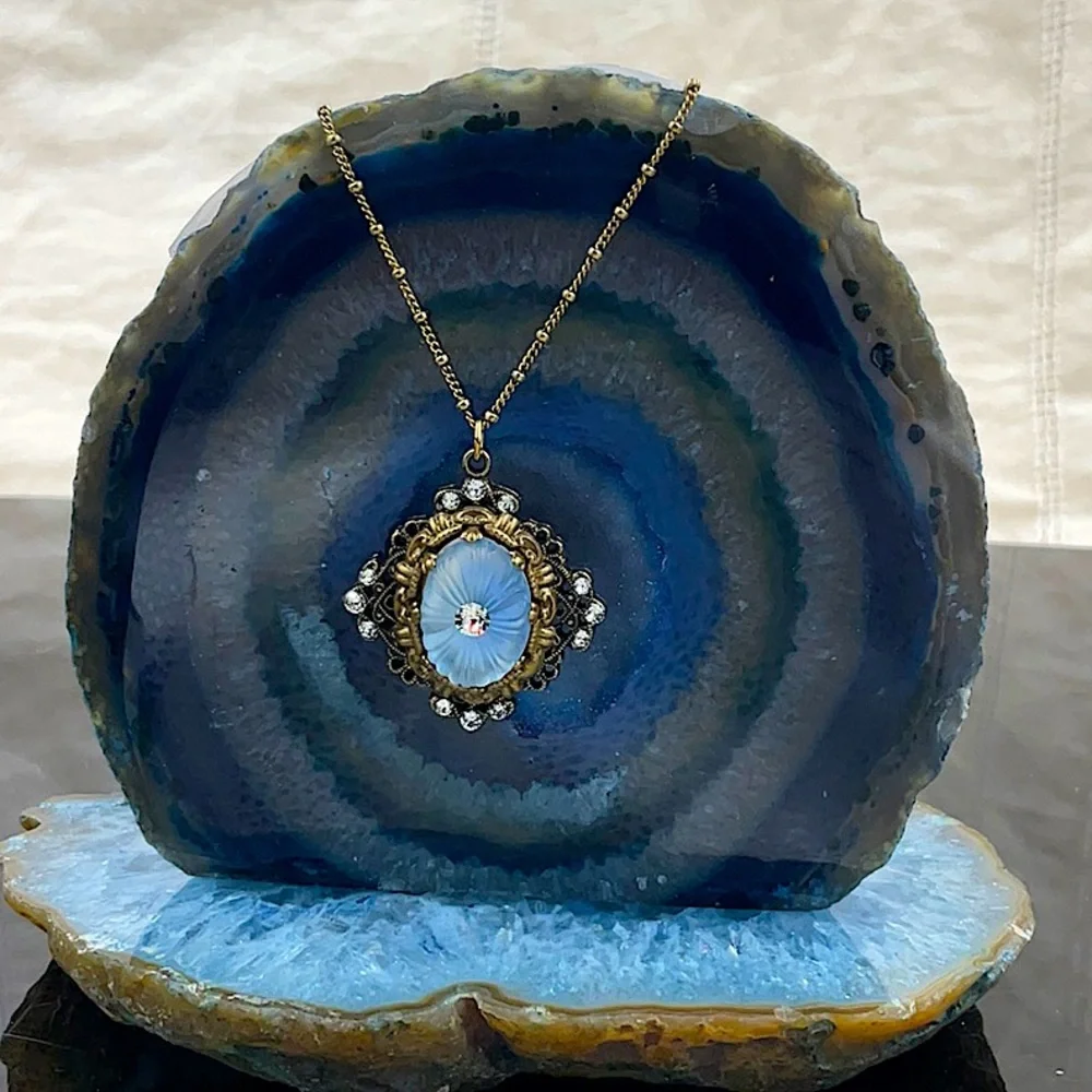 Vtg.Anne Koplik 18” Gold Necklace With Pendant - Picture 3 of 12